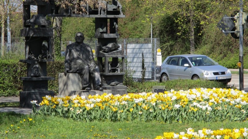 Hans Glas ist in Dingolfing ein Denkmal gewidmet.