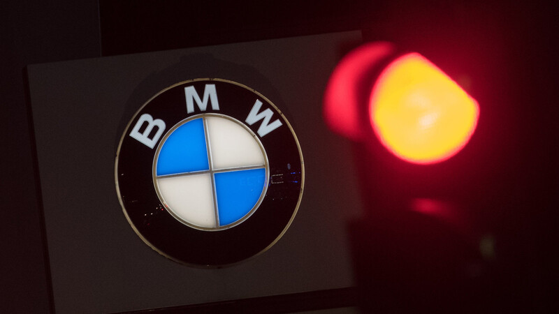 Warnstreik: Zehntausende Mitarbeiter legten auch in den BMW-Werken am Freitag die Arbeit nieder.