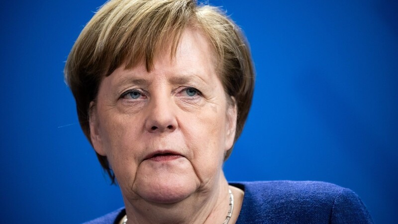 Hört Angela Merkel bereits vor 2021 als Kanzlerin auf? In Berlin ist eine Debatte entbrannt.
