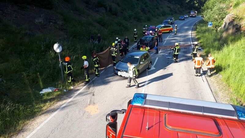 Zwei Menschen sind bei einem Unfall bei Ritzmais gestorben.
