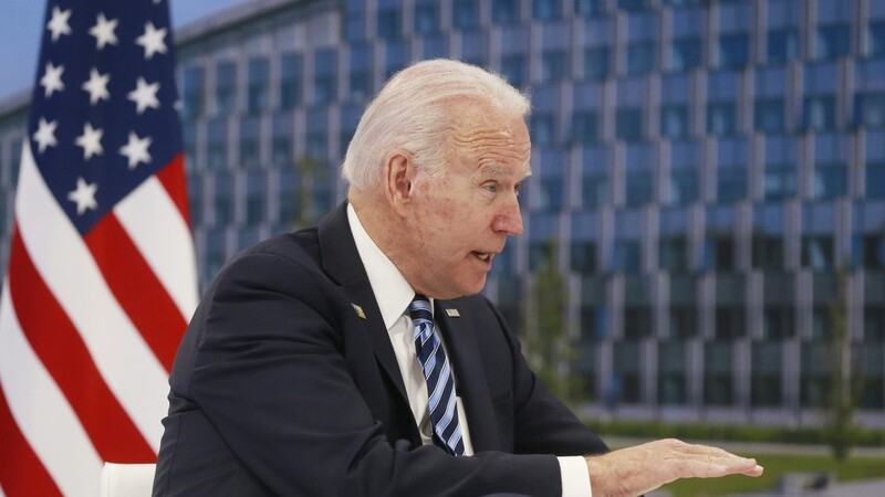 Joe Biden schlug bei seinem ersten Nato-Gipfel als US-Präsident versöhnliche Töne an. Zum Auftakt in Brüssel betonte Biden: "Die Nato ist ausgesprochen wichtig für die US-Interessen."