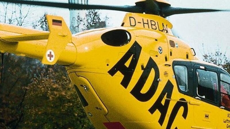 Bei einem Betriebsunfall am vergangenen Freitag wurde ein 44-jähriger Mann in Osterhofen schwer verletzt. Er musste mit dem Rettungshubschrauber unmittelbar in eine Klinik transportiert werden. (Symbolbild)
