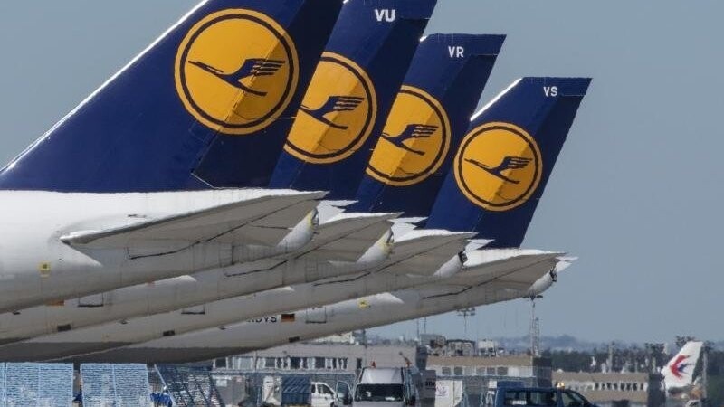 Das Lufthansa-Management und die Bundesregierung haben sich auf milliardenschwere Staatshilfen für die Fluggesellschaft geeinigt (Symbolbild).