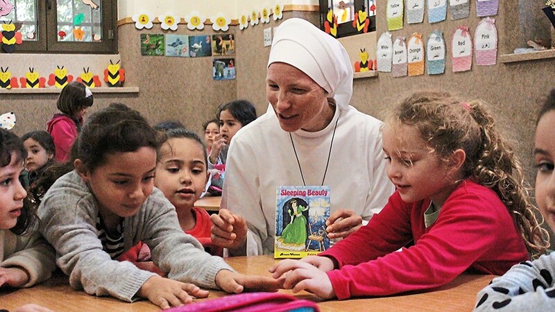 Schwester Dr. M. Gabriela Zinkl, die in einem Kindergarten und einer Schule in Jerusalem arbeitet, wird am kommenden Donnerstag referieren.