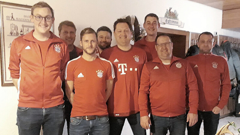 Die Vorstandschaft des FC-Bayern-Fanclubs wurde im Amt bestätigt.