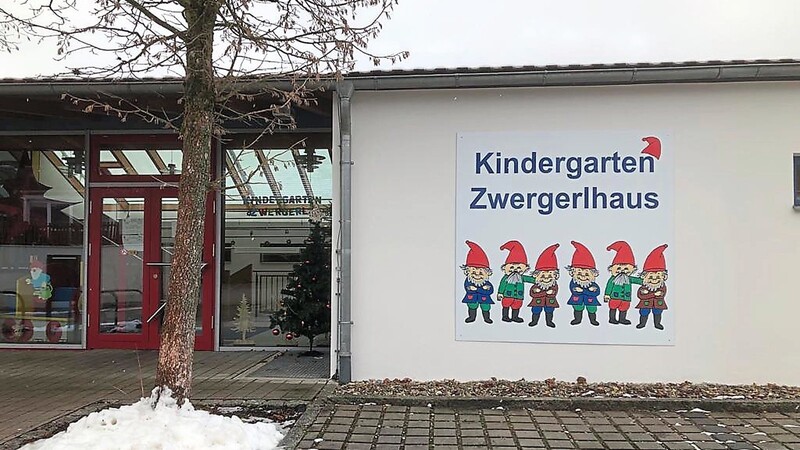 Ein Anbau der Kinderkrippe an den bestehenden Kindergarten "Zwergerlhaus" wird von den Kindergartenleiterinnen für gut geheißen und von Architekt Norbert Raith favorisiert.