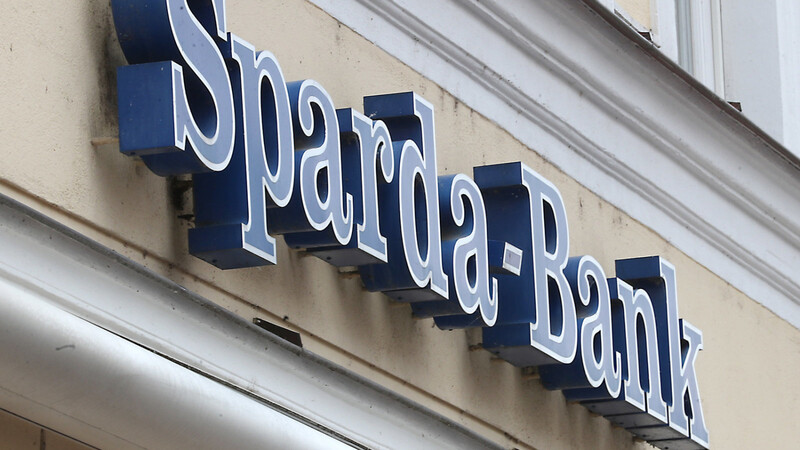 Mit zwei Filialen ist die Sparda-Bank Ostbayern in Landshut vertreten. Am Mittwoch zog man Bilanz.
