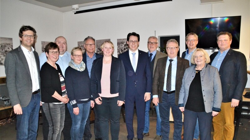 Die Deggendorfer CSU mit Oberbürgermeister Dr. Christian Moser (M.) als wiedergewählten Ortsvorsitzenden.