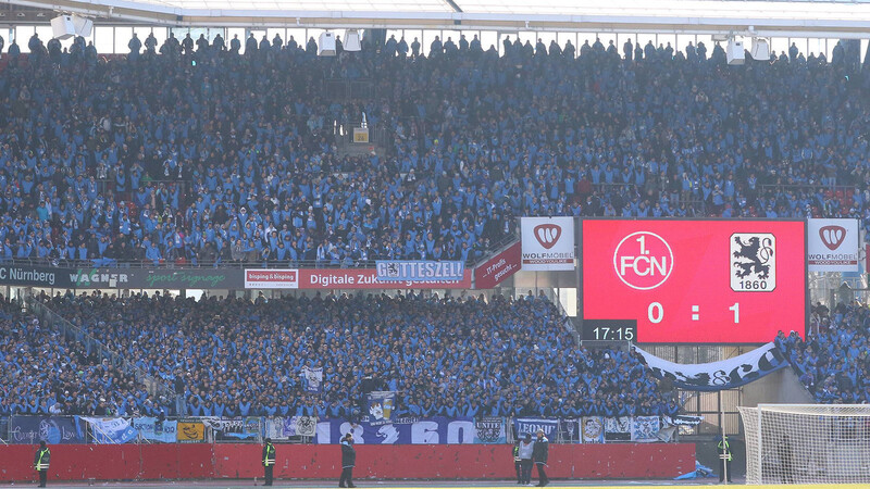 In der Vorsaison begleiteten 14.000 Löwen-Fans ihr Team zum Auswärtsspiel in Nürnberg.