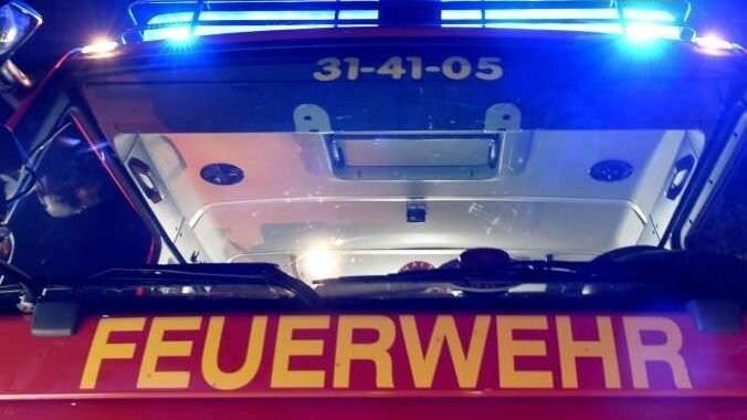 Seit Ende März hielt eine Brandserie den Amberger Stadtteil Dreifaltigkeit in Atem. Nun konnte die Polizei den mutmaßlichen Feuerteufel festnehmen. (Symbolbild)
