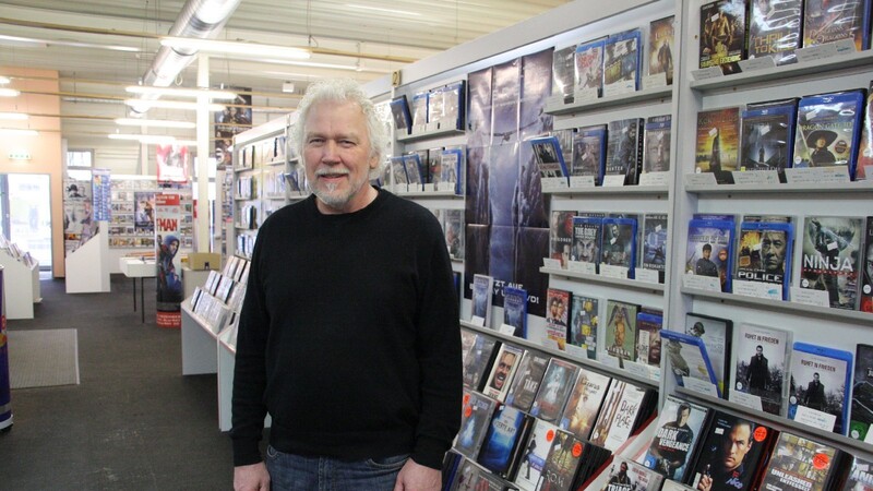 Nach 33 Jahren ist Schluss: Helmut Dietlmeier schließt Ende März seine Videothek "Megamovie".