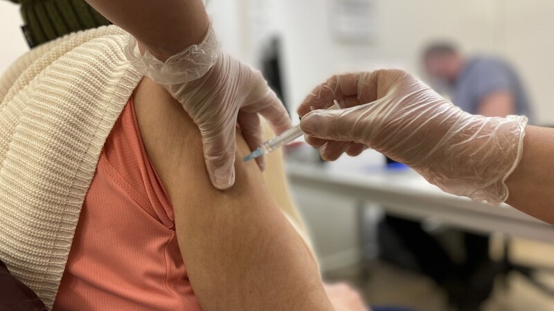 Im Impfzentrum erhalten vor allem Bürger aus den Gemeinden um Kumhausen sowie Ergolding und Altdorf ihre Spritze gegen Corona.