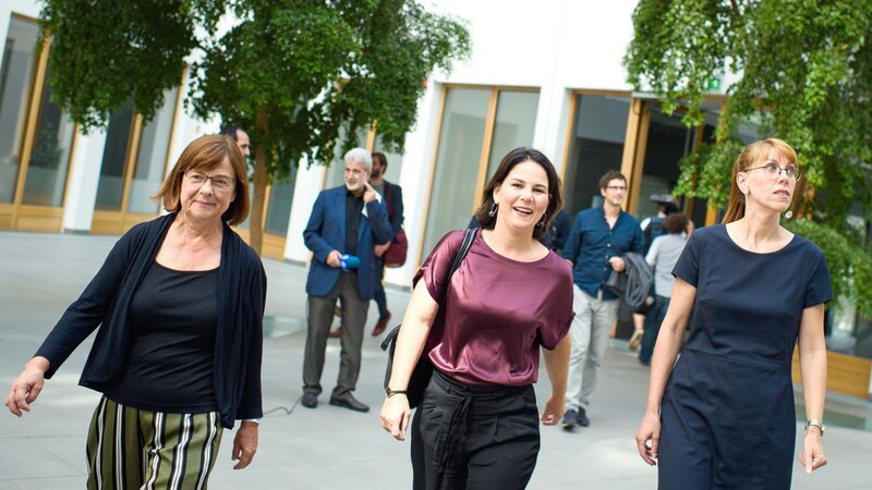 Für die Grünen ging es bei den Wahlen in Sachsen und Brandenburg voran, aber nicht so sehr wie erhofft (v. l.): Ursula Nonnemacher, Spitzenkandidatin für Brandenburg, Bundesvorsitzende Annalena Baerbock und Katja Meier, Spitzenkandidatin für Sachsen.