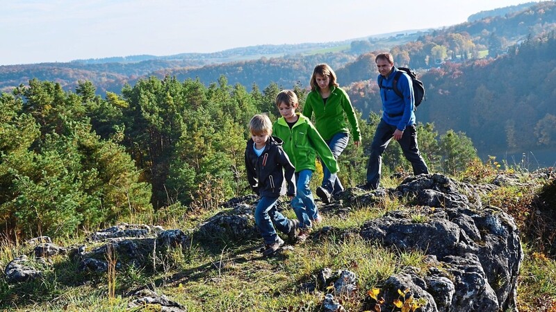 Der Burgensteig im Tal der Schwarzen Laber - Wandervergnügen für die ganze Familie.