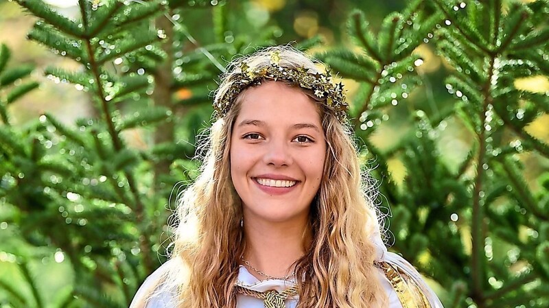 Die 19-jährige Christina Schwalb aus Regensburg ist in diesem Jahr das Fürstliche Christkind.