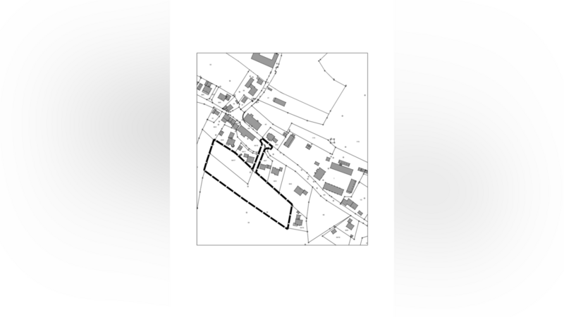 Auf dem markierten Gelände ist das neue Baugebiet "Holzhausen-Kellerberg I" mit voraussichtlich acht Parzellen geplant.