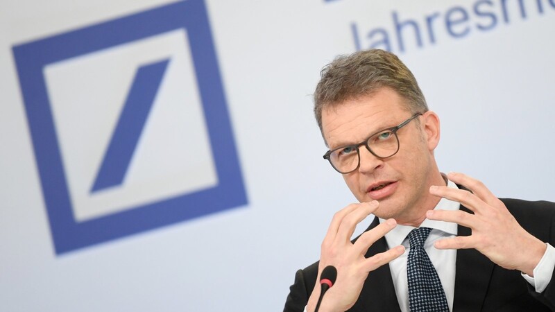 Deutsche-Bank-Chef Christian Sewing gibt sich nach dem Milliardenverlust 2019 kämpferisch.