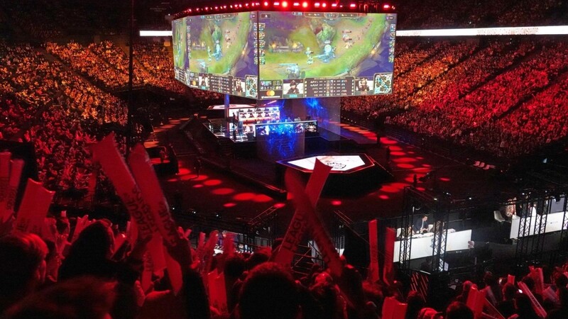 Das Weltmeisterschaftsfinale im Spiel League of Legends verfolgten 44 Millionen Zuschauer weltweit. 13.000 davon in der Halle in Paris.