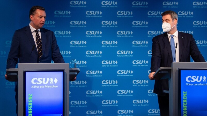 Die Vorstellung des neuen CSU-Generalsekretärs Stephan Mayer (l.) geriet zur Nebensache. Ministerpräsident Markus Söder fordert vor dem Hintergrund des Ukraine-Kriegs rasche Konsequenzen für die Verteidigungs- und Energiepolitik.