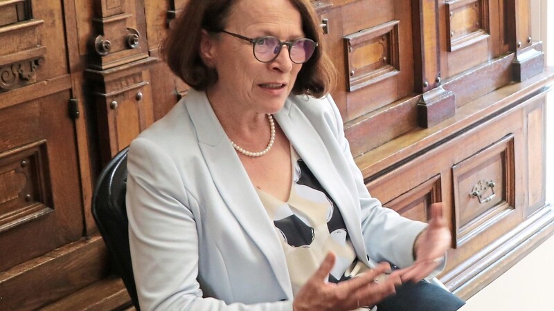 Oberbürgermeisterin Gertrud Maltz-Schwarzfischer (SPD) beantwortete die Fragen der Regensburger Zeitung in ihrem Büro im Alten Rathaus.