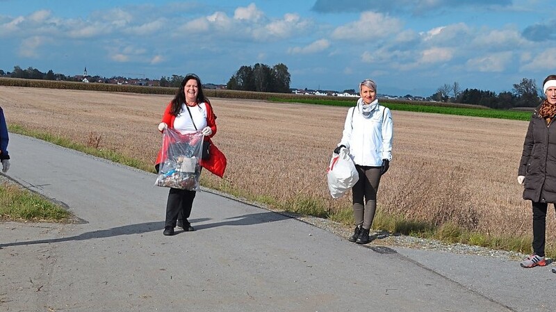Die Mitglieder der Frauenliste setzen sich für saubere Radwege in der Marktgemeinde ein.
