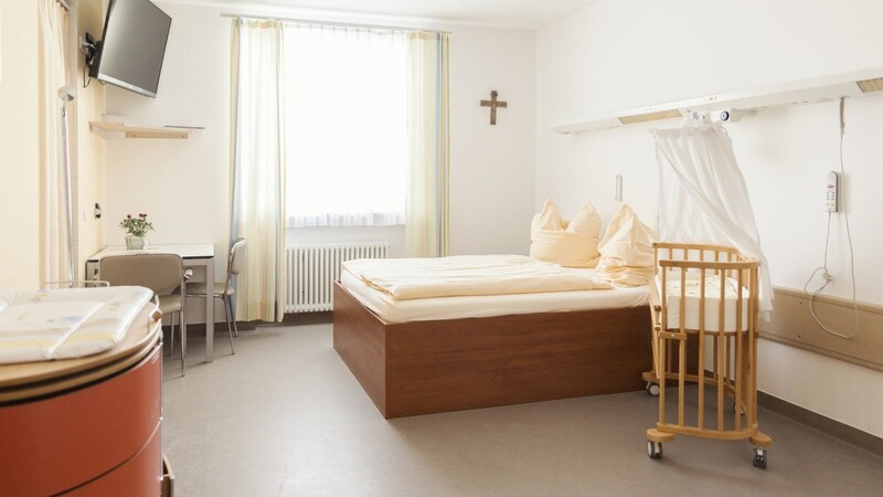 Familienzimmer auf der Geburtsabteilung am Krankenhaus Vilsbiburg.