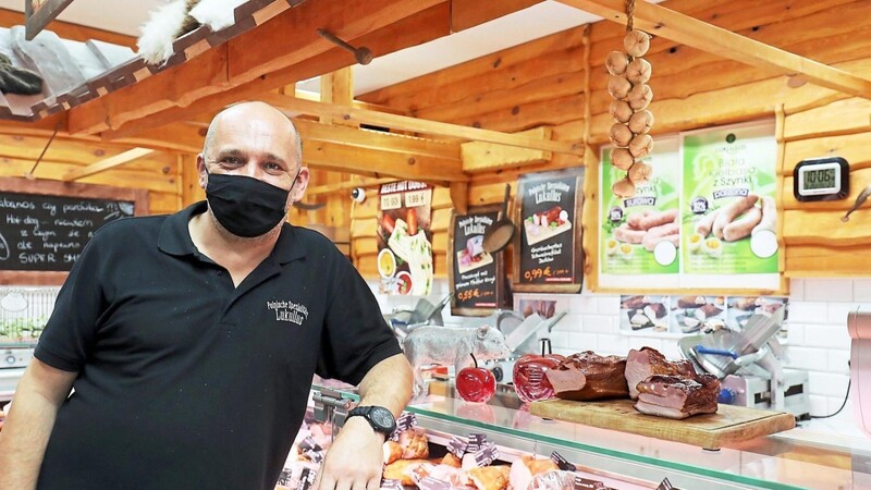 "Wurst und Fleisch gehört in Polen einfach dazu", sagt Waldemar Wolnicki. Seit rund einem Jahr führt er einen polnischen Supermarkt.