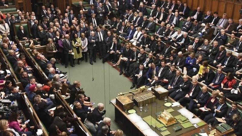 Abgeordnete im britischen Unterhaus debattieren über den Brexit.