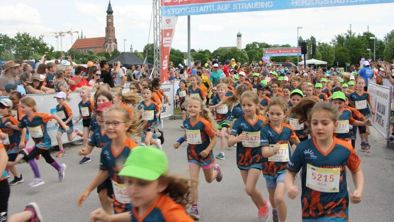 Die Kinder-, Jugend- und Integrationsläufe des Herzogstadtlaufs finden wie im vergangenen Jahr auch heuer wieder bereits am Samstag statt.
