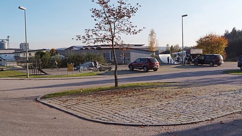 Der Skater-Standort an der Dieselstraße bleibt. Auf die Fläche davor soll der Multifunktionsplatz kommen.