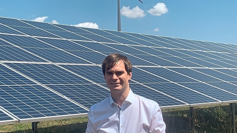 Solaranlagen in Bürgerhand und ein Windrad: für Andreas Mehltretter das Energiemodell der Zukunft.