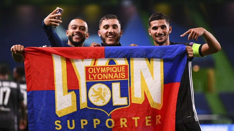 So sieht Selbstbewusstein aus, wenn man gerade den zweiten Topfavoriten aus dem Titelrennen geworfen hat: Olympique Lyon.