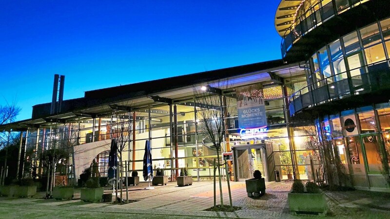 Im Vilsbiburger Cineplex-Kino sollen am 1. Juli wieder die Lichter angehen und spannende Filme starten.