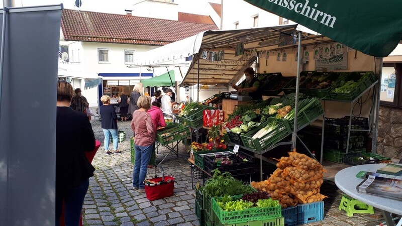 Der Rattenberger Bauernmarkt findet alle 14 Tage, in ungeraden Wochen, statt.