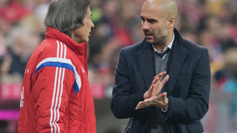 Bayern-Trainer Pep Guardiola (rechts) mit Dr. Müller-Wohlfahrt. (Foto: GES/Augenklick)