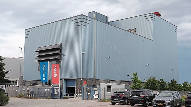 Das Gas- und Dampfturbinenkraftwerk des Energieanbieters E.ON, das die UPM-Papierfabrik mit Energie und Dampf beliefert.