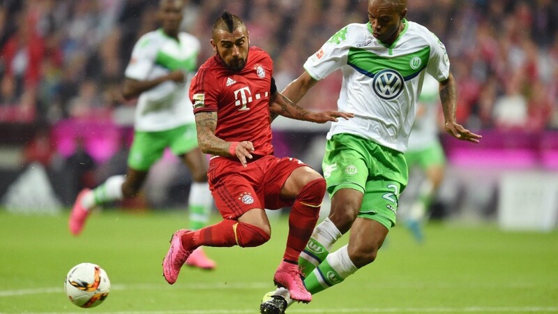 Die Bayern schlagen Wolfsburg dank eines Fünferpacks von Robert Lewandowski mit 5:1.