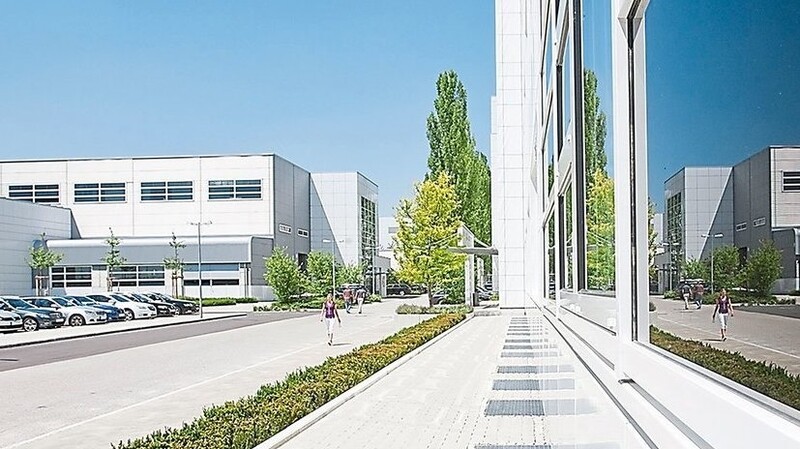 Das Dräxlmaier-Technologie-Zentrum in Vilsbiburg: Das Unternehmen führt eine neue Software für Geschäftsressourcenplanung (ERP) ein und sucht dafür laufend IT-Experten.