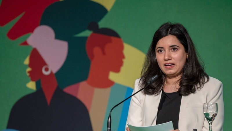 "Wir müssen aufpassen, dass sich junge Menschen nicht ungerecht behandelt fühlen", sagt die Grünen-Digitalpolitikerin Misbah Khan.