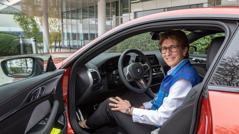 Ilka Horstmeier verlässt das BMW Group Werk Dingolfing.