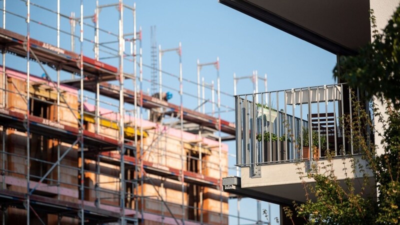 Die Baustelle eines Neubaus in Stuttgart. Wegen explodierender Materialpreise wird Bauen immer teurer.