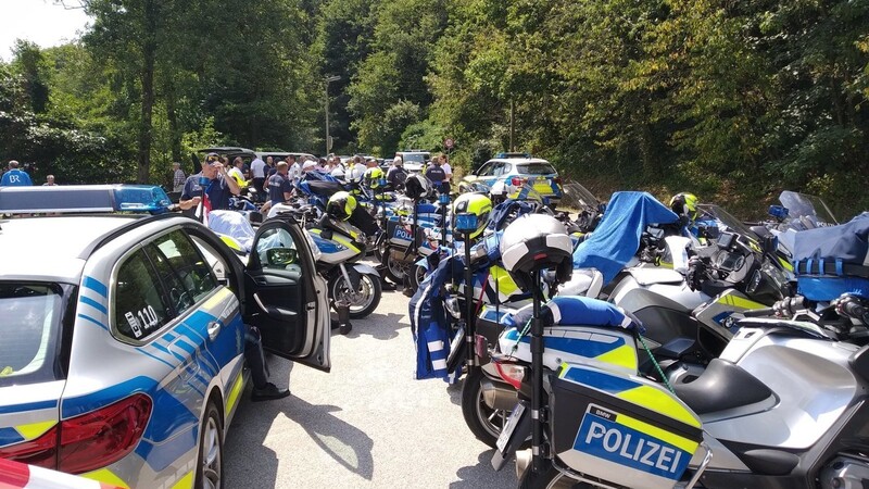 Ein schwerer Unfall bei Hofkirchen (Kreis Passau) überschattete am Freitagmittag die BR Radltour. (Symbolbild)