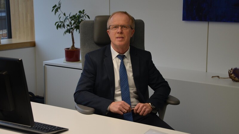 Anton Hobelsberger ist als Direktor der VR GenoBank DonauWald in den Ruhestand verabschiedet worden. Eine offizielle Feier kann während der derzeitigen Corona-Krise nicht stattfinden.