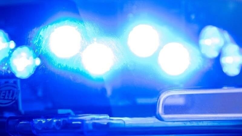 Bei einem Polizeieinsatz in Regensburg wurde ein Polizist leicht verletzt (Symbolbild).