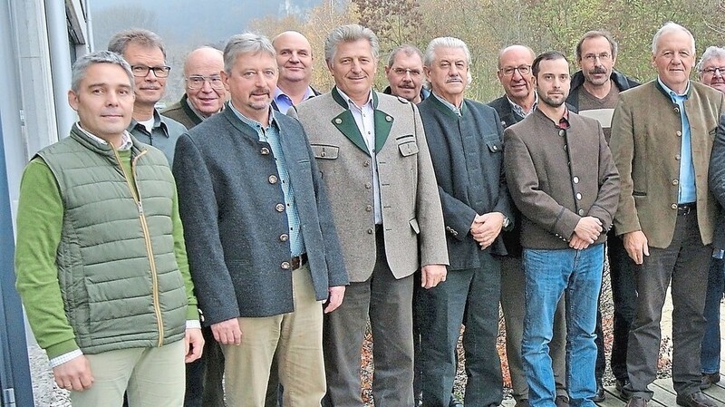 Die Teilnehmer der "Kelheimer Erklärung" mit Landrat Martin Neumeyer (rechts).