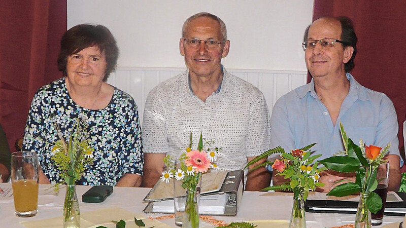 Der Gartler-Vorstand (von links): Gerda Schmid, Gertrud Straßer, Gerhard Hauser, Robert Wimmer und Josef Krapf.