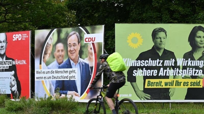 Knapp drei Wochen vor der Bundestagswahl scheint es für die Union bei den Umfragewerten weiterhin nur einen Weg zu geben: nach unten. Auch die Grünen fallen weiter in der Wählergunst, die SPD hingegen bleibt im Aufwind. (Symbolbild)