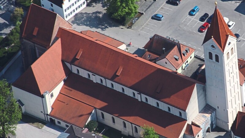Beim Landtag in Moosburg im Januar 1171 wurden Spenden für den Neubau des Kastulusmünsters gesammelt.