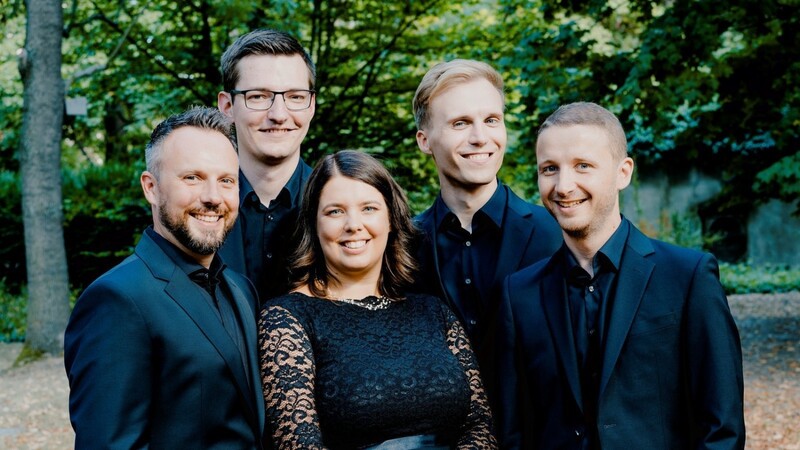 Das Vokalensemble "Calmus" (von links): Tobias Pöche (Tenor), Manuel Helmeke (Bass), Anja Pöche (Sopran), Stefan Kahle (Countertenor) und Ludwig Böhme (Bariton).