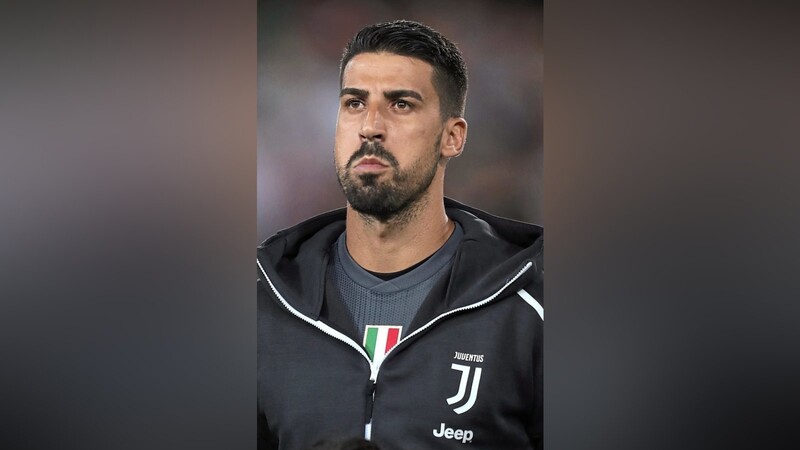HERZRASEN bekam Sami Khedira beim Abschlusstraining von Juventus Turin vor dem Spiel bei Atlético Madrid. und musste deshalb operiert werden. Für den Mittelfeldspieler ist das ein weiterer Rückschlag.